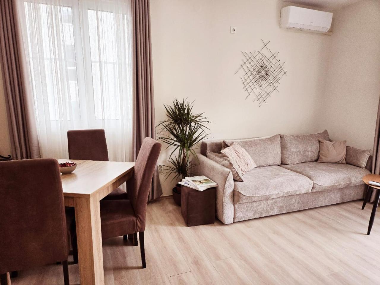 Apartments Nikcevic บุดวา ภายนอก รูปภาพ