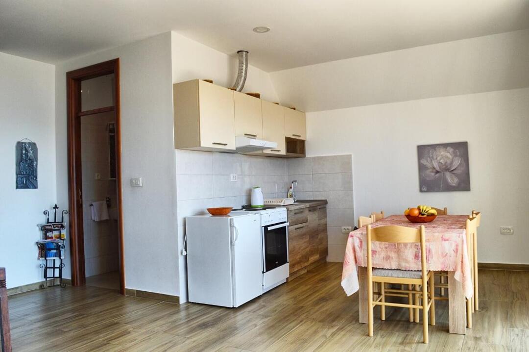 Apartments Nikcevic บุดวา ภายนอก รูปภาพ