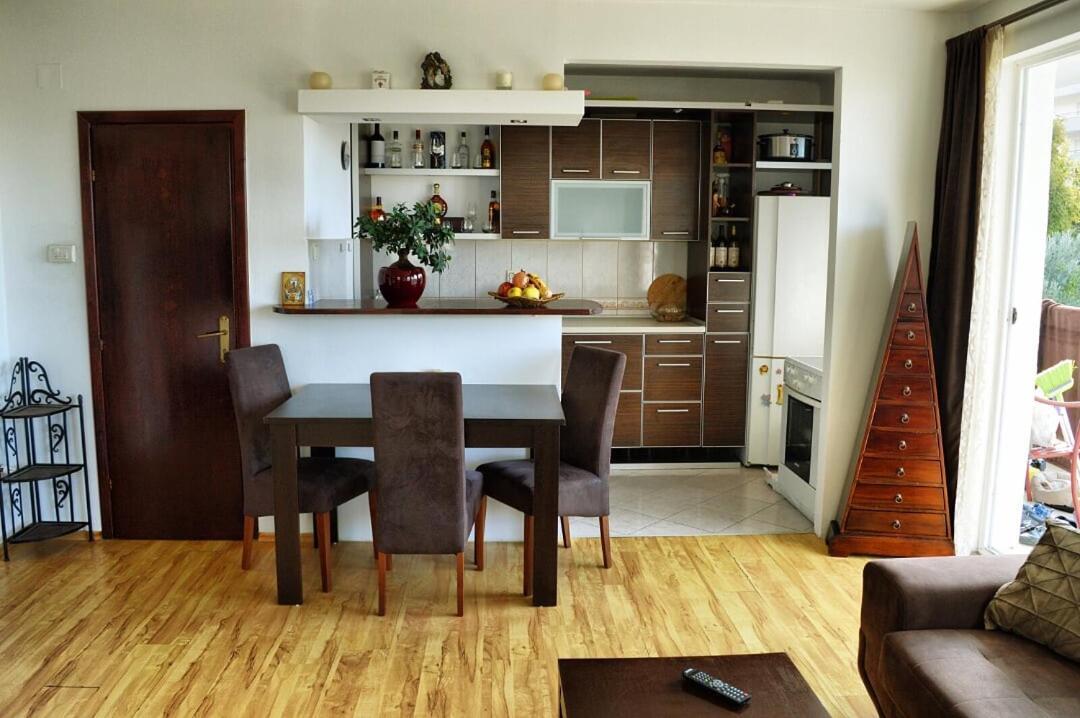 Apartments Nikcevic บุดวา ภายนอก รูปภาพ
